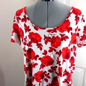 Piphany  Sz Med Rose Blouse, Low Curved Neck, Short Sleeves
